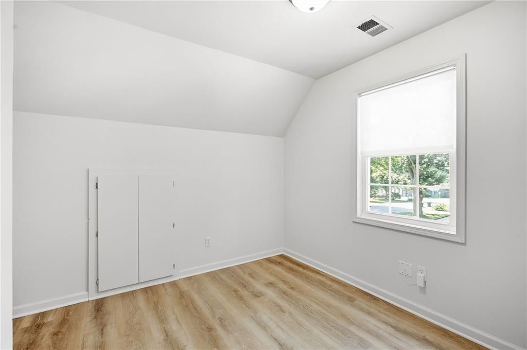 8920 Oak Street — photo 20