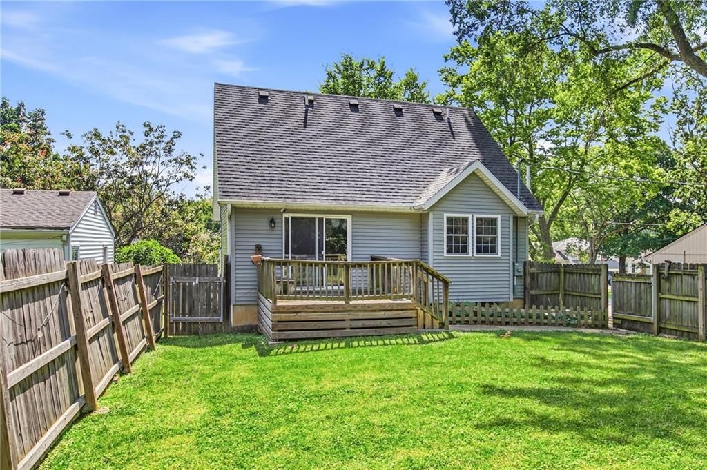 8920 Oak Street — photo 32