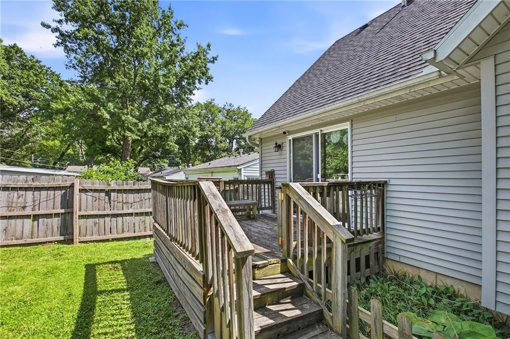 8920 Oak Street — photo 33