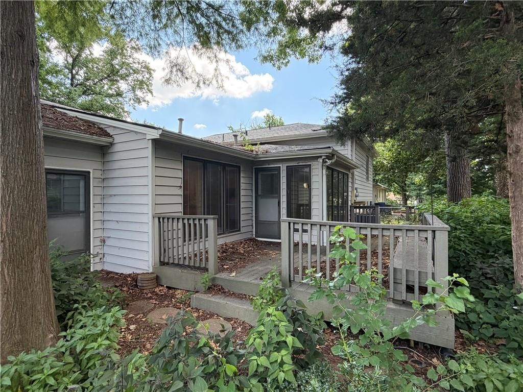 9624 Woodson Drive — photo 7