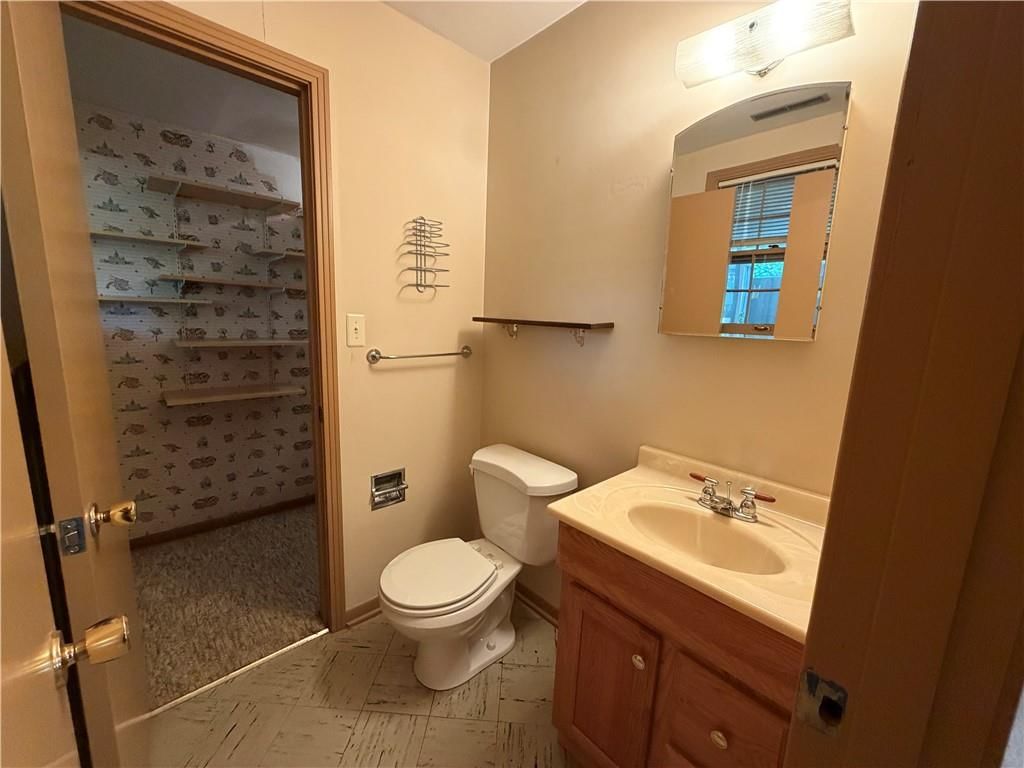 9624 Woodson Drive — photo 33