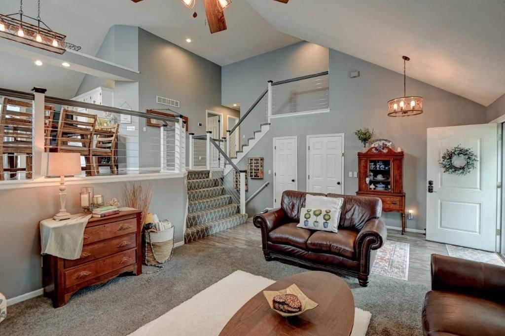 104 NE Eastwood Drive — photo 4