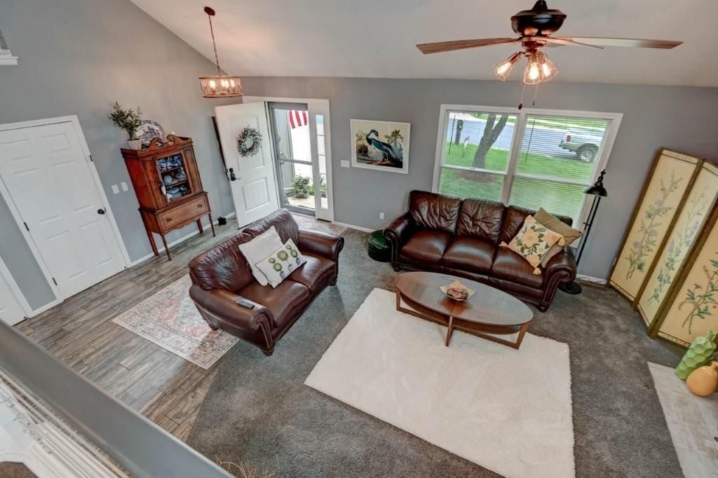 104 NE Eastwood Drive — photo 6