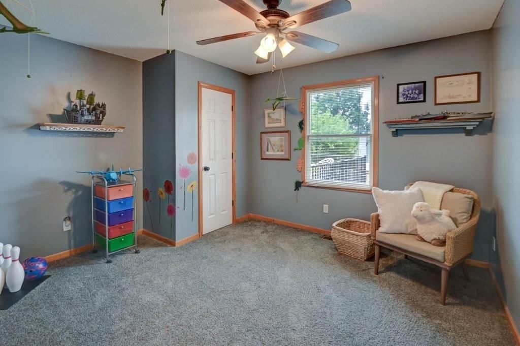 104 NE Eastwood Drive — photo 33