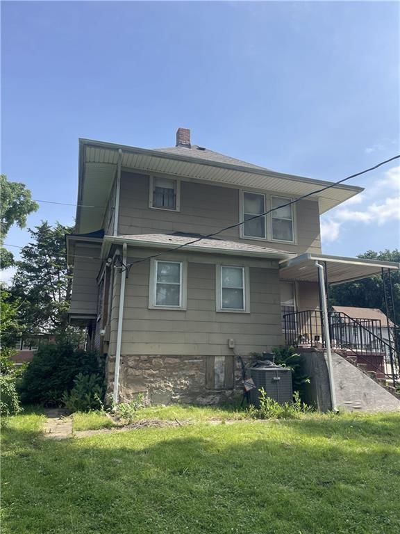 2717 E 35th Terrace — photo 15