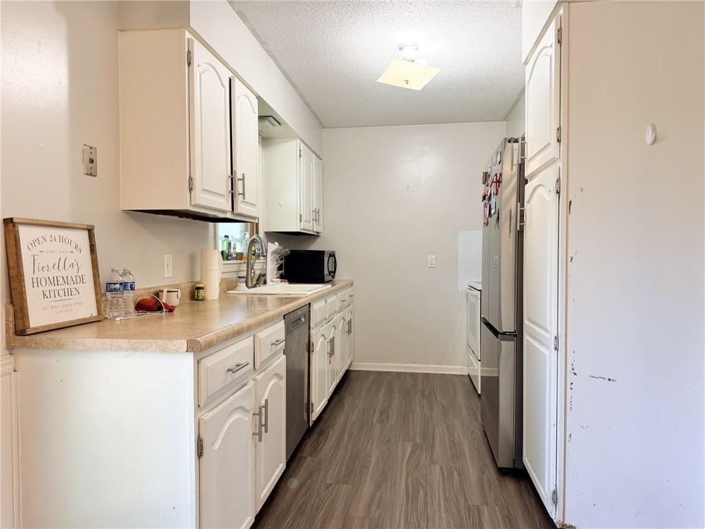 1726 Deringer Street — photo 7