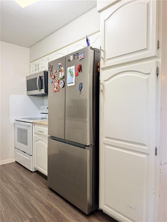 1726 Deringer Street — photo 9