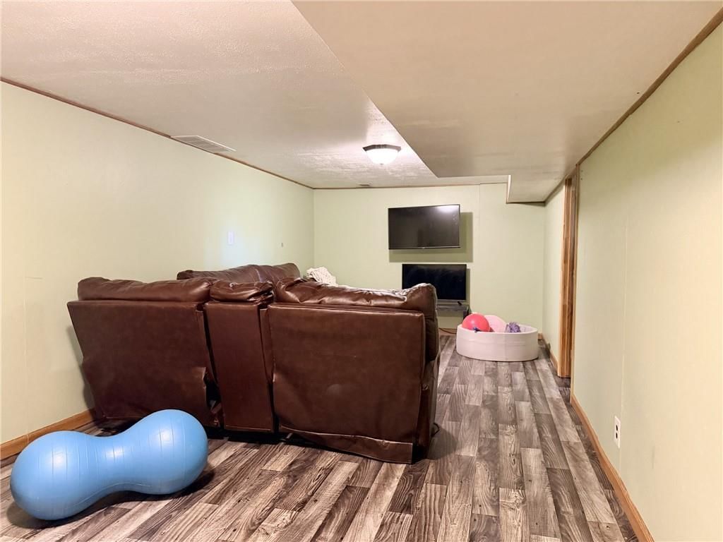 1726 Deringer Street — photo 16