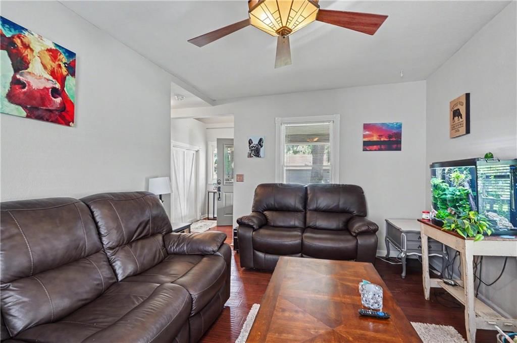 506 S Poplar Street — photo 10