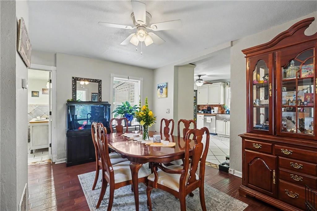 506 S Poplar Street — photo 12