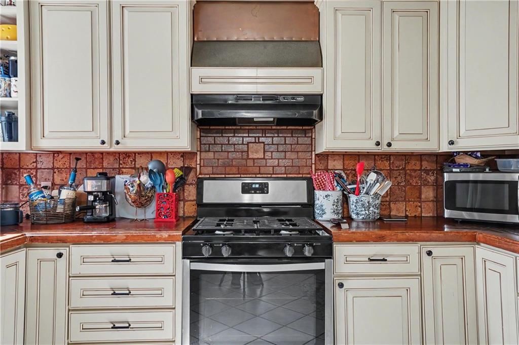506 S Poplar Street — photo 14