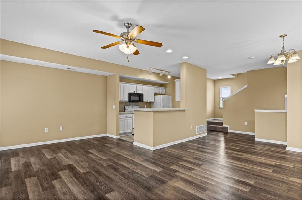 5245 Overland Drive — photo 7
