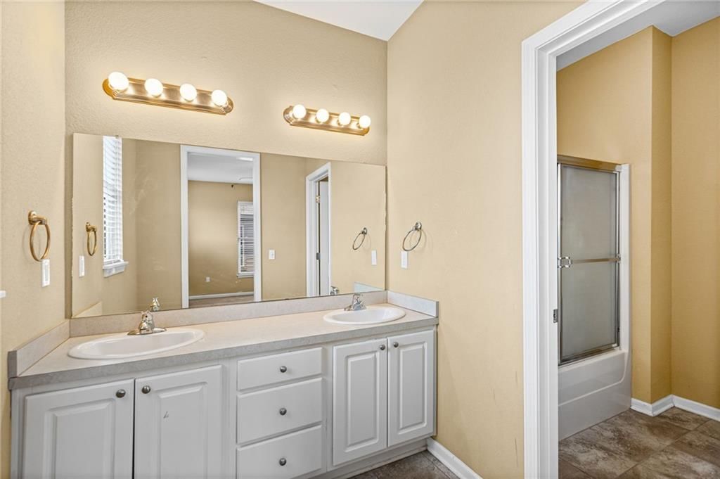 5245 Overland Drive — photo 21