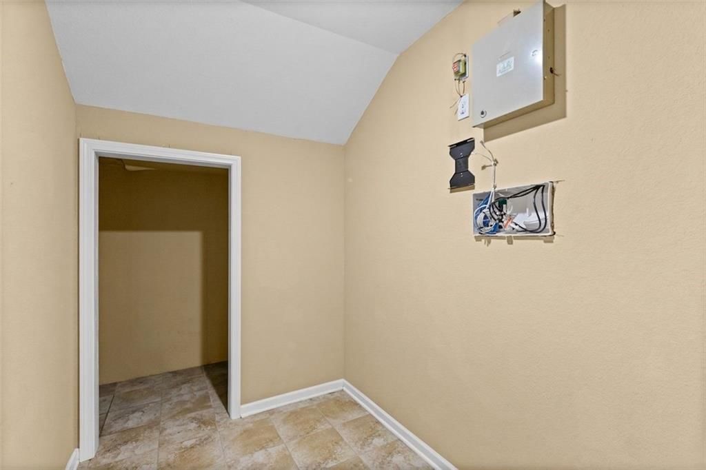 5245 Overland Drive — photo 24