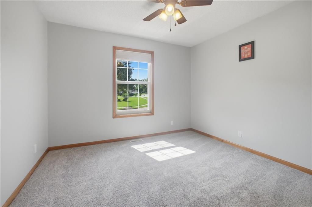 11131 N Lewis Avenue — photo 10