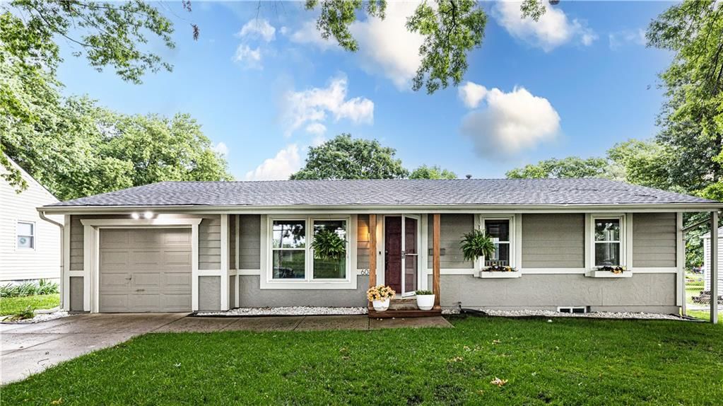 608 NW O'Brien Road, Lee's Summit, MO