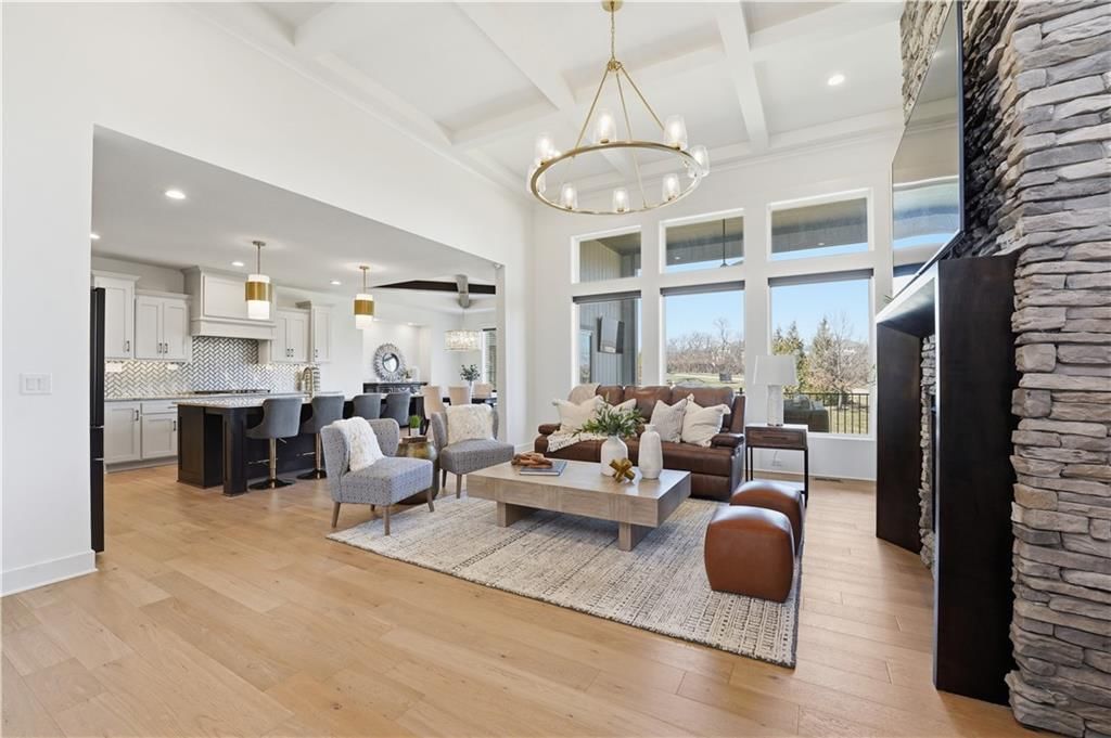 18304 Monrovia Street — photo 9