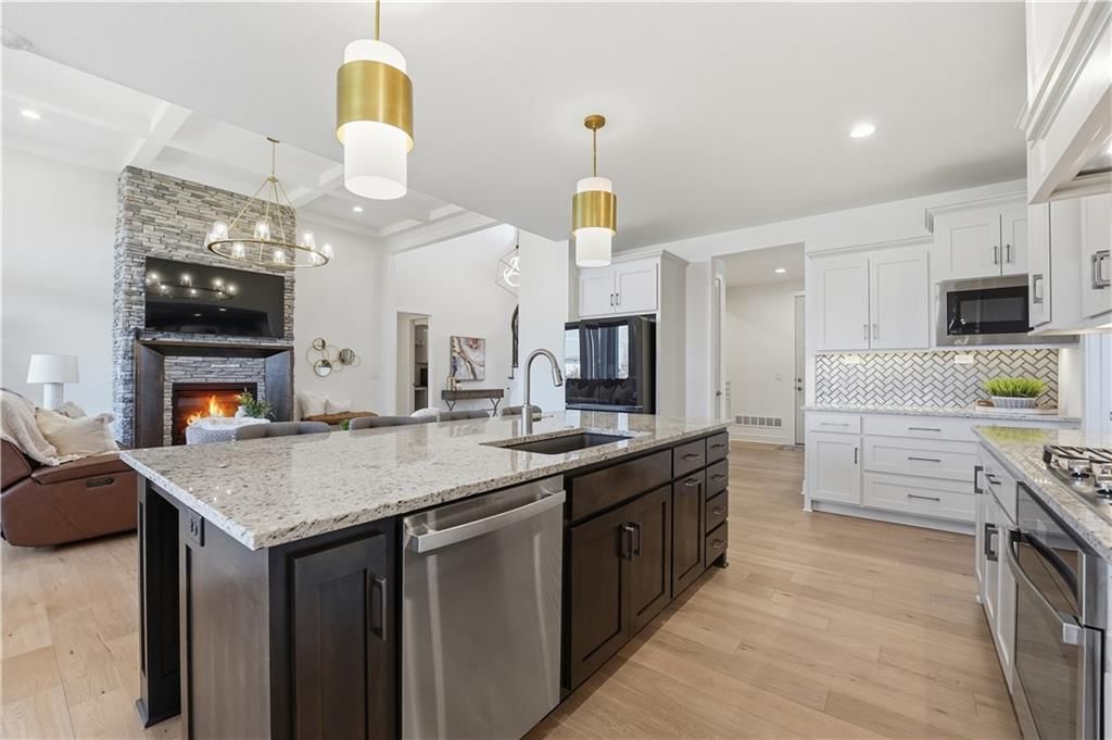 18304 Monrovia Street — photo 16