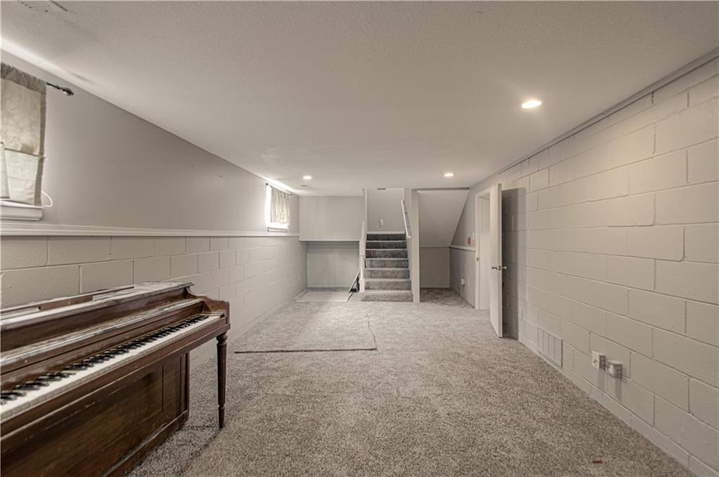 6401 Roswell Avenue — photo 19