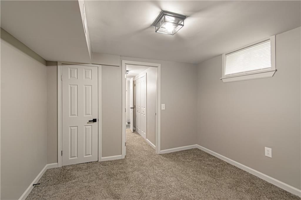 6401 Roswell Avenue — photo 21