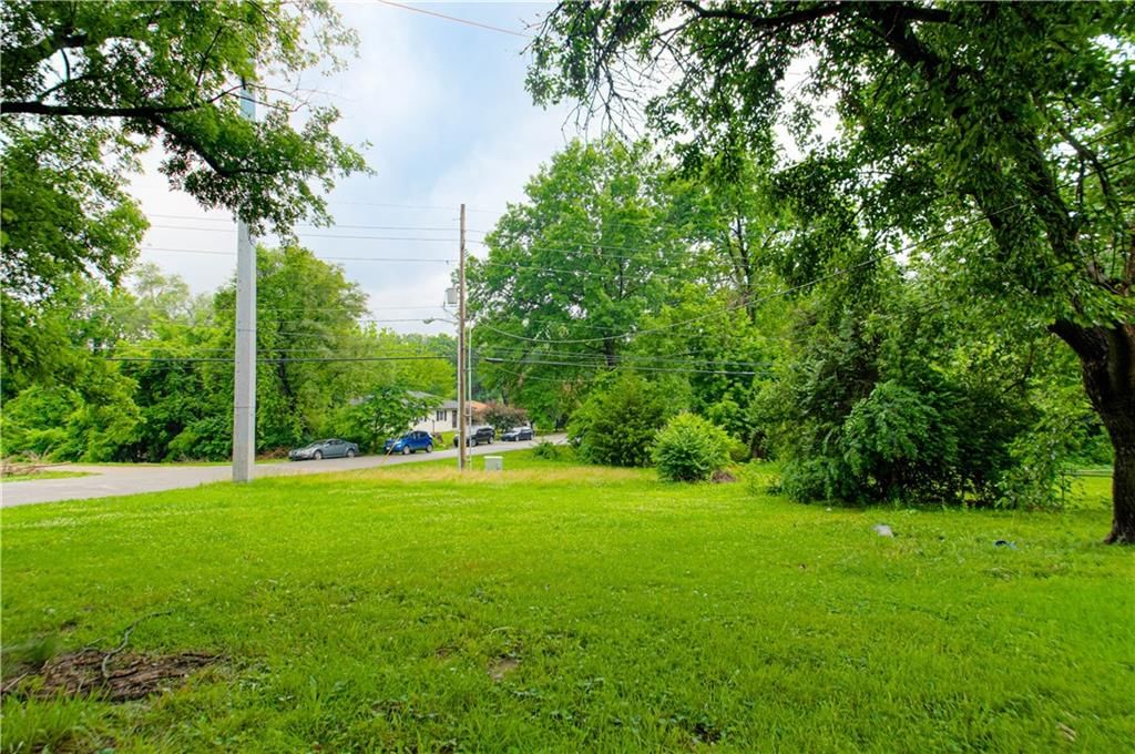 6401 Roswell Avenue — photo 26