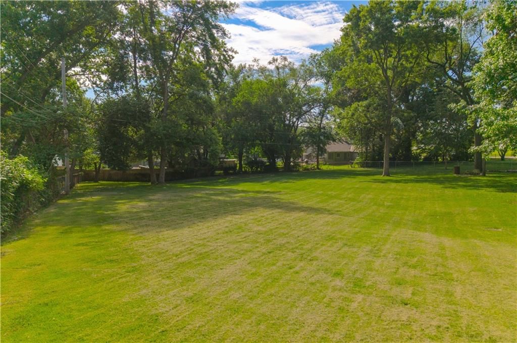 3110 NE Vivion Road — photo 4