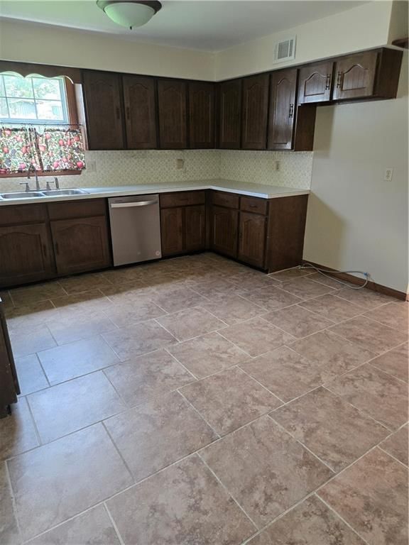 802 N King Avenue — photo 7