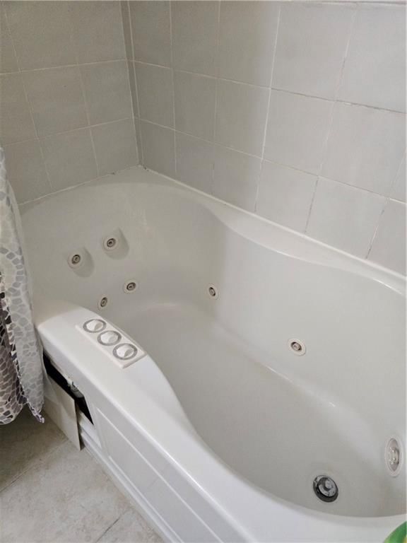 802 N King Avenue — photo 11