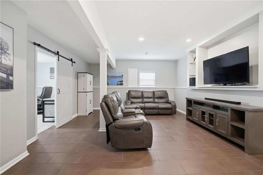 612 NW Whitney Drive — photo 26