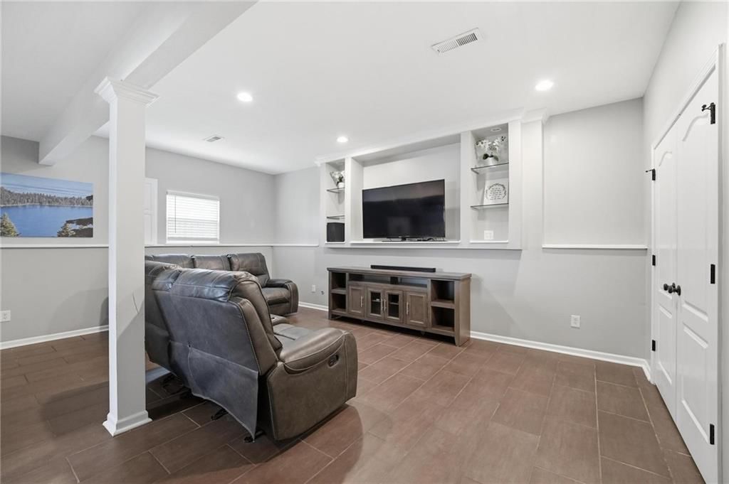 612 NW Whitney Drive — photo 27
