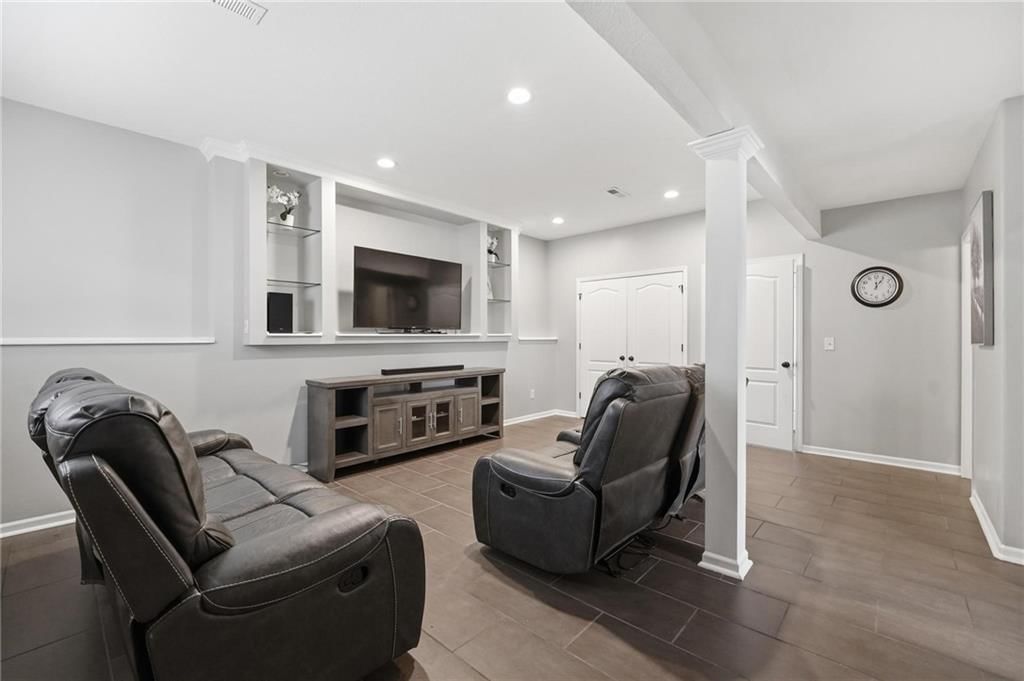 612 NW Whitney Drive — photo 30