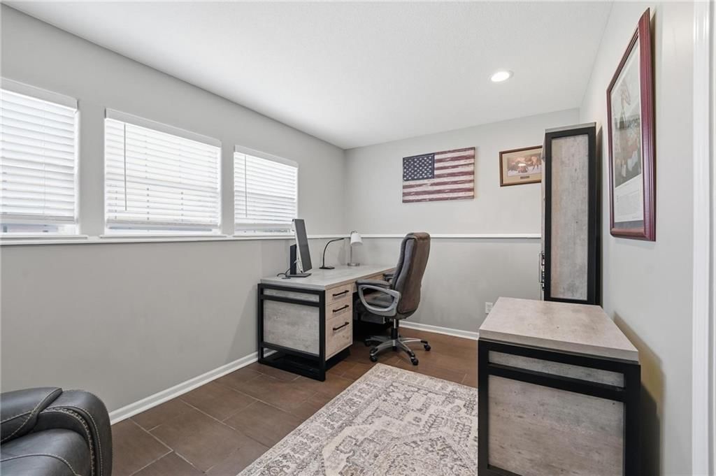 612 NW Whitney Drive — photo 31