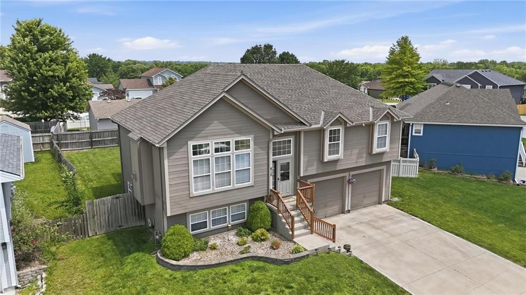 612 NW Whitney Drive — photo 51