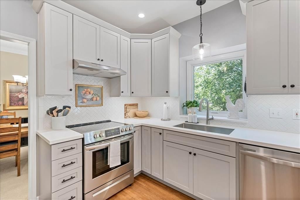 14913 W 124th Terrace — photo 8