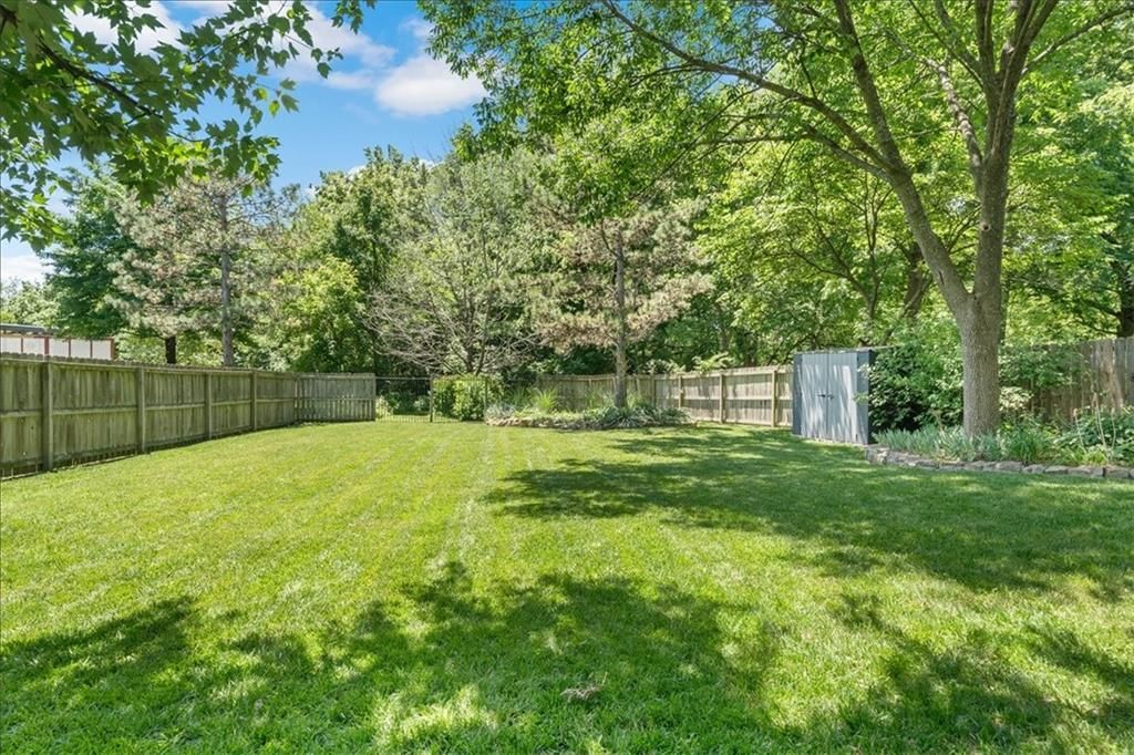 14913 W 124th Terrace — photo 34
