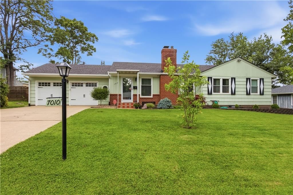7010 W 65th Terrace, Overland Park, KS