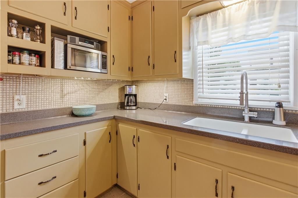 7010 W 65th Terrace — photo 20