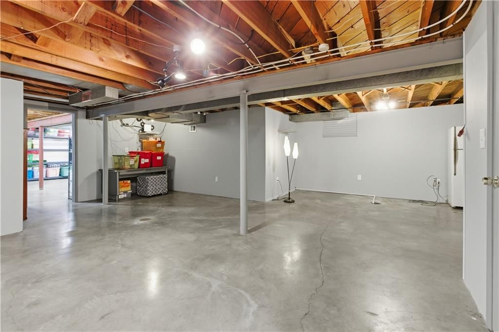7010 W 65th Terrace — photo 33