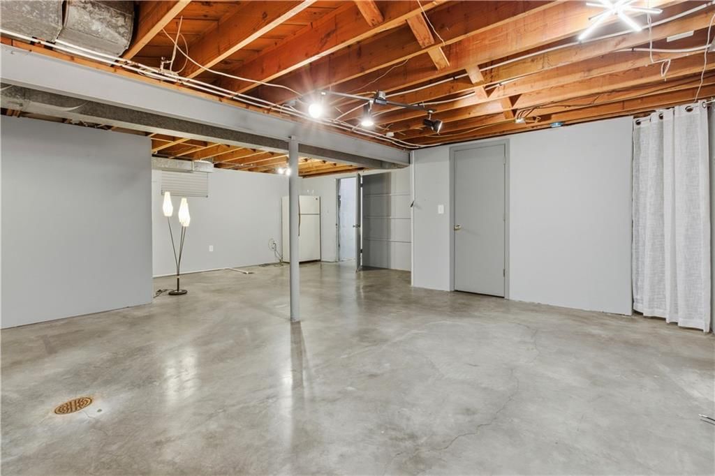 7010 W 65th Terrace — photo 34