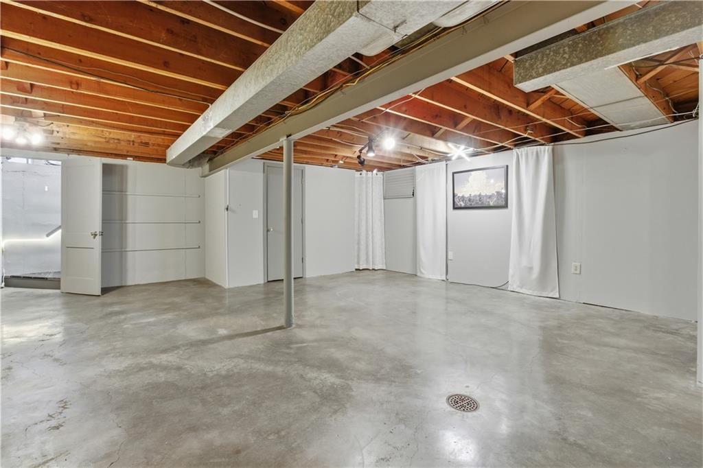 7010 W 65th Terrace — photo 36