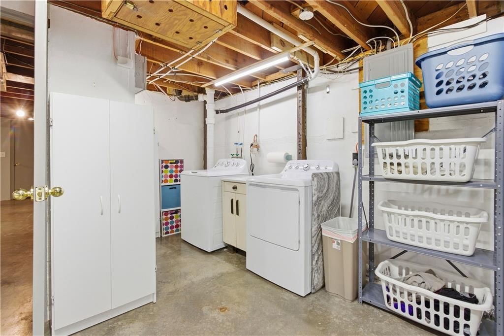 7010 W 65th Terrace — photo 40