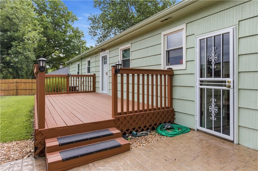 7010 W 65th Terrace — photo 44