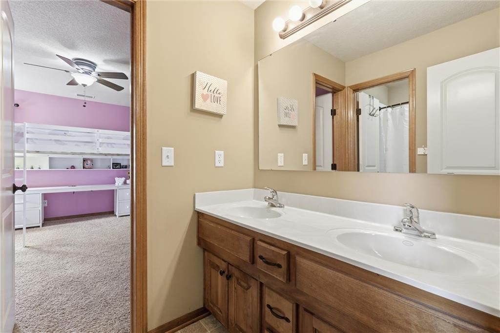1425 SW 44th Street — photo 20