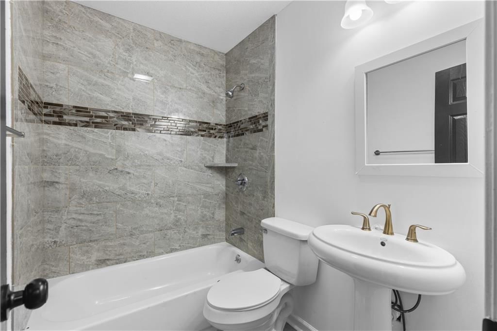 1018 Mildred Street — photo 12