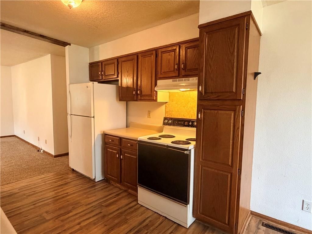 98 W Leighton Street — photo 10