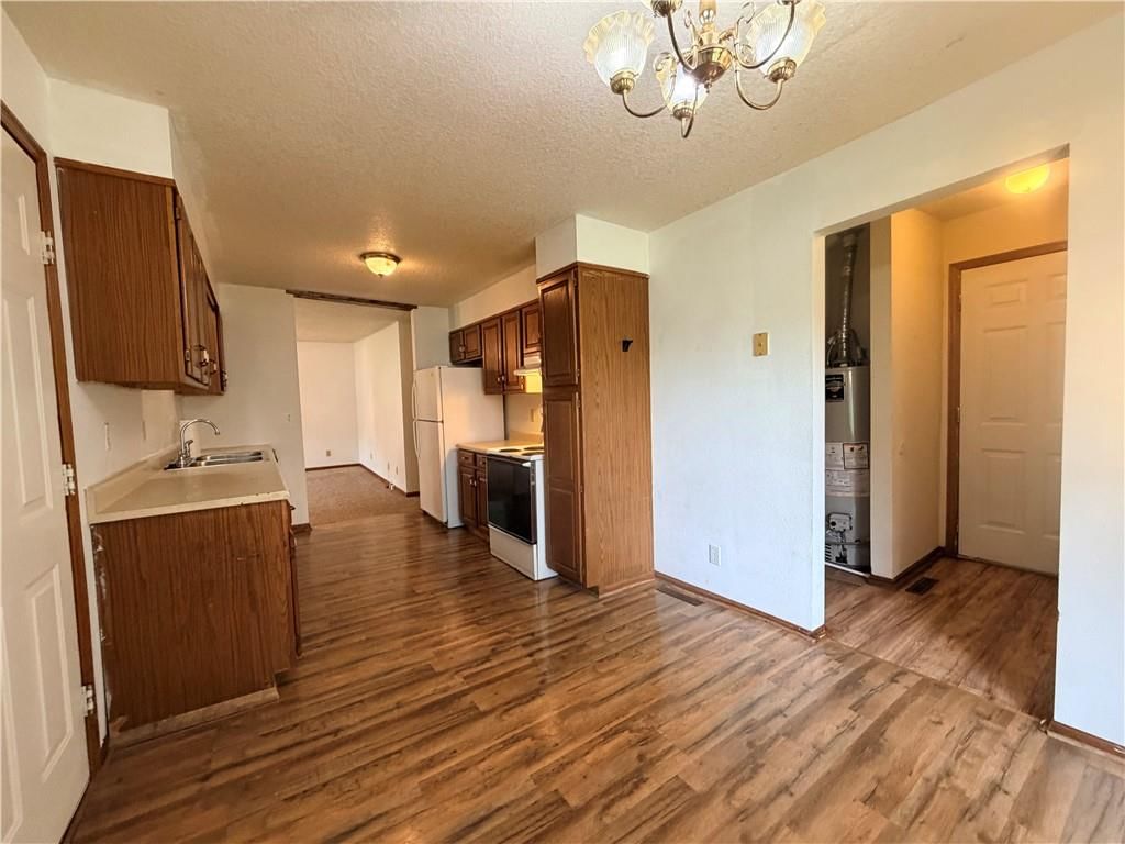 98 W Leighton Street — photo 12