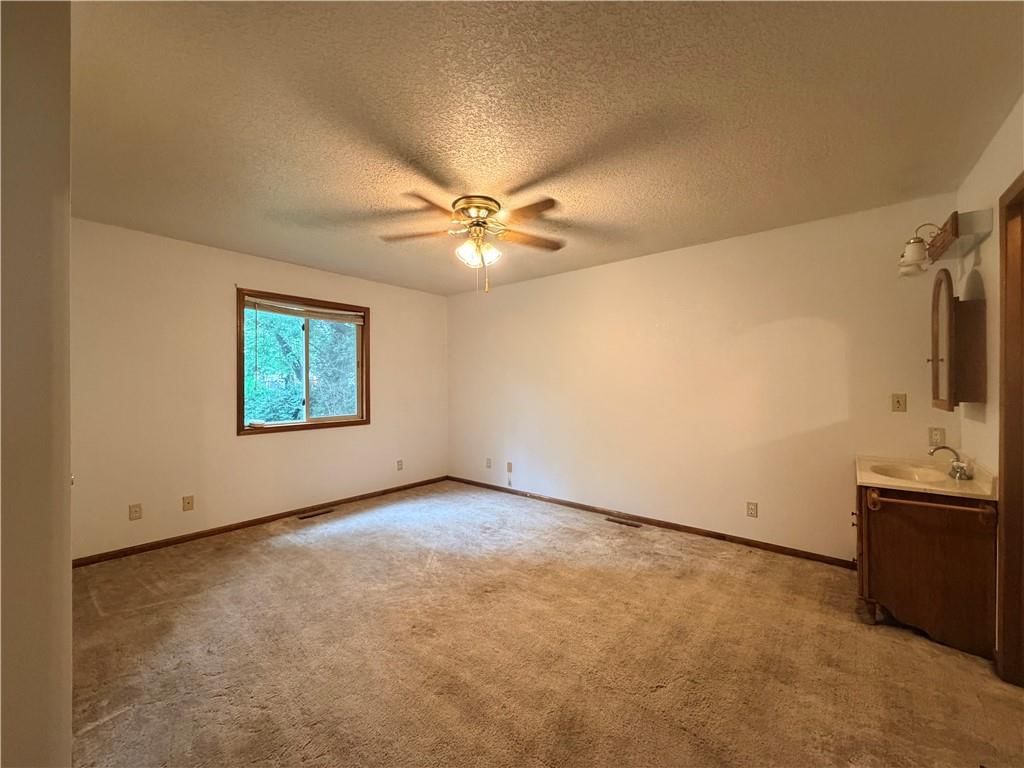 98 W Leighton Street — photo 15