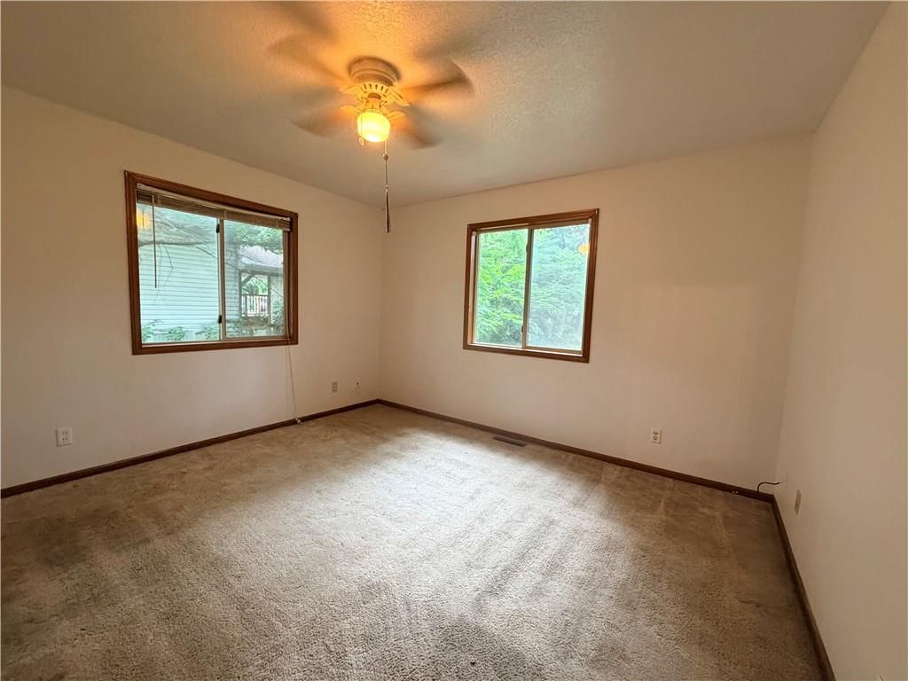 98 W Leighton Street — photo 18