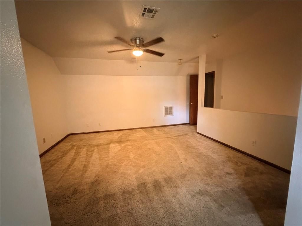 98 W Leighton Street — photo 23