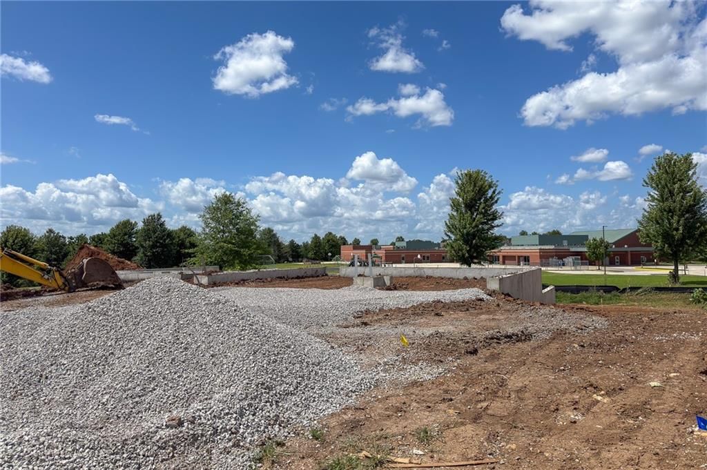 22040 W 99th Terrace — photo 4